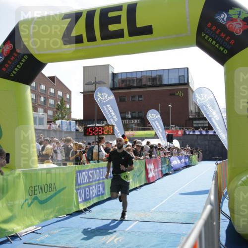10.08.2025 - GEWOBA Citytriathlon Bremen H.Heesch http://msf.ph/oto/8539739 10.08.2025 15:29:29 Ziel 160, 251 meine-sportfotos.de