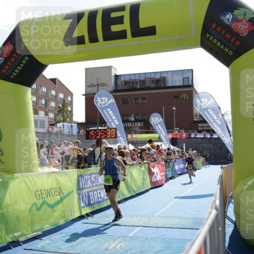 10.08.2025 - GEWOBA Citytriathlon Bremen H.Heesch http://msf.ph/oto/8539789 10.08.2025 15:35:38 Ziel 344, 485, 507 meine-sportfotos.de