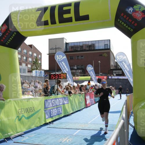 10.08.2025 - GEWOBA Citytriathlon Bremen H.Heesch http://msf.ph/oto/8539807 10.08.2025 15:37:04 Ziel 9, 212, 220, 359 meine-sportfotos.de