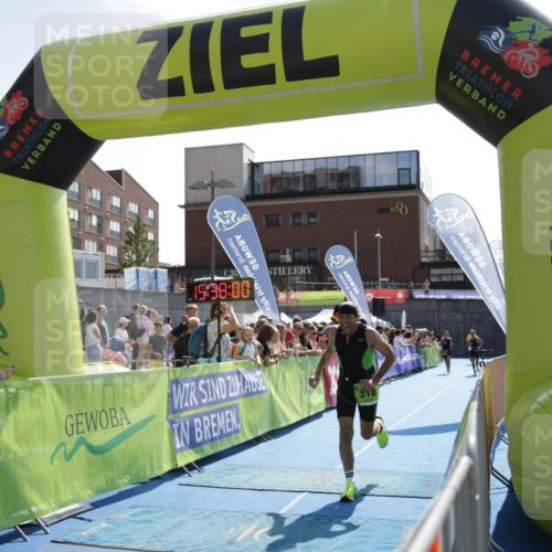 10.08.2025 - GEWOBA Citytriathlon Bremen H.Heesch http://msf.ph/oto/8539811 10.08.2025 15:37:59 Ziel 318 meine-sportfotos.de