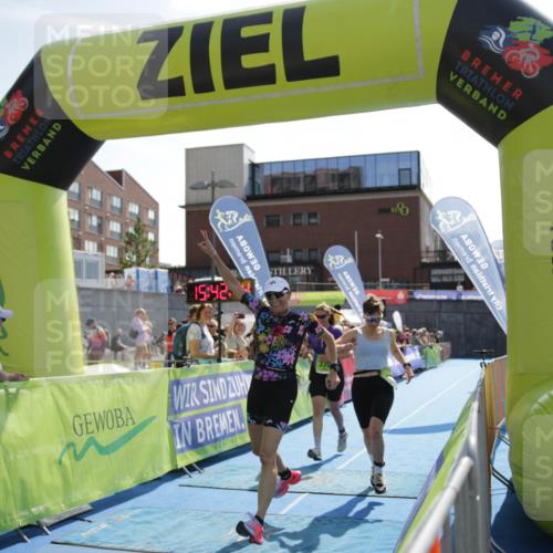 10.08.2025 - GEWOBA Citytriathlon Bremen H.Heesch http://msf.ph/oto/8539837 10.08.2025 15:42:44 Ziel 181, 433, 518 meine-sportfotos.de