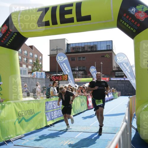 10.08.2025 - GEWOBA Citytriathlon Bremen H.Heesch http://msf.ph/oto/8539843 10.08.2025 15:43:18 Ziel 179, 286, 291 meine-sportfotos.de