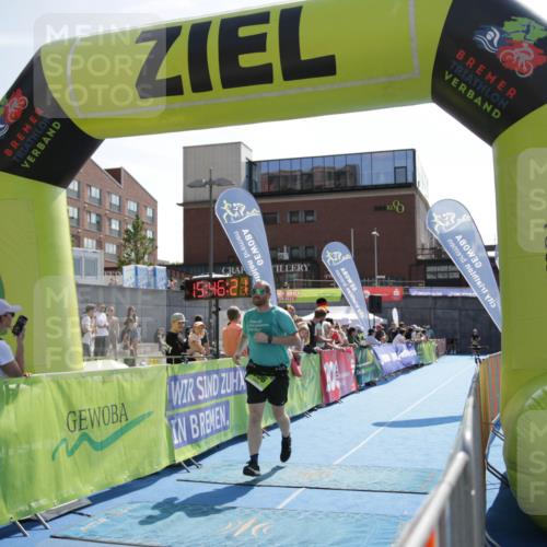 10.08.2025 - GEWOBA Citytriathlon Bremen H.Heesch http://msf.ph/oto/8539866 10.08.2025 15:46:19 Ziel 206, 341, 515 meine-sportfotos.de