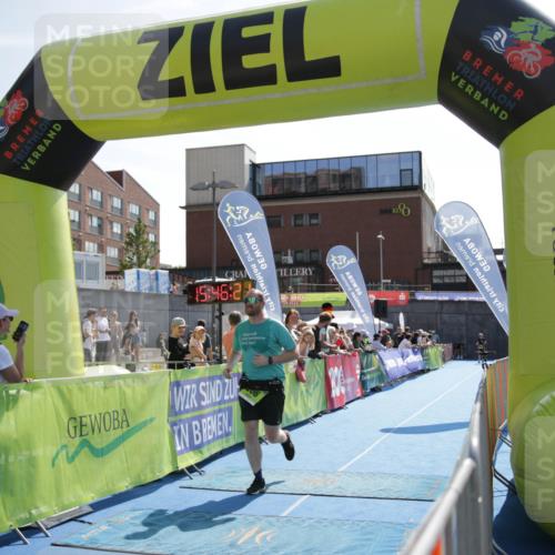 10.08.2025 - GEWOBA Citytriathlon Bremen H.Heesch http://msf.ph/oto/8539867 10.08.2025 15:46:19 Ziel 206, 341, 515 meine-sportfotos.de