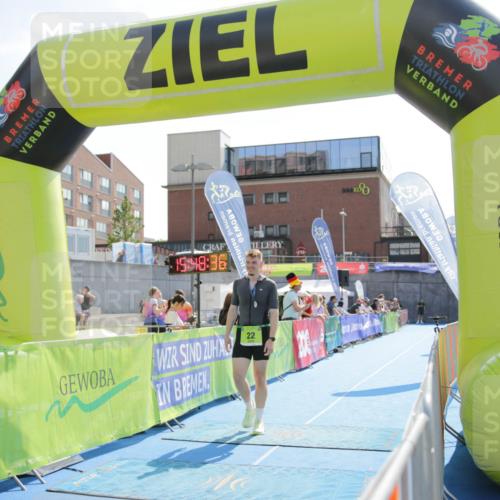 10.08.2025 - GEWOBA Citytriathlon Bremen H.Heesch http://msf.ph/oto/8539876 10.08.2025 15:48:35 Ziel 355 meine-sportfotos.de
