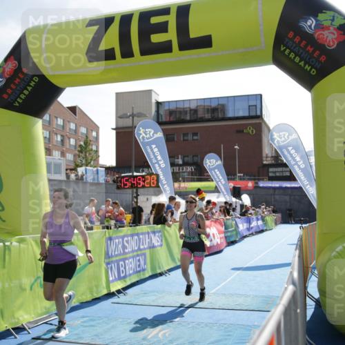 10.08.2025 - GEWOBA Citytriathlon Bremen H.Heesch http://msf.ph/oto/8539878 10.08.2025 15:49:26 Ziel 6, 364, 476, 477 meine-sportfotos.de