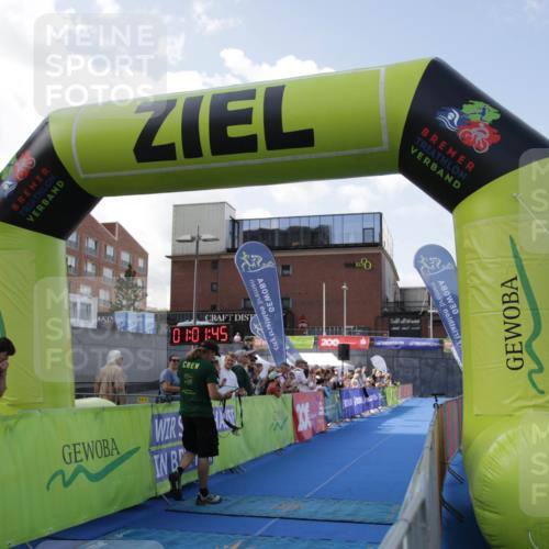 10.08.2025 - GEWOBA Citytriathlon Bremen H.Heesch http://msf.ph/oto/8539897 10.08.2025 11:05:22 Ziel  meine-sportfotos.de