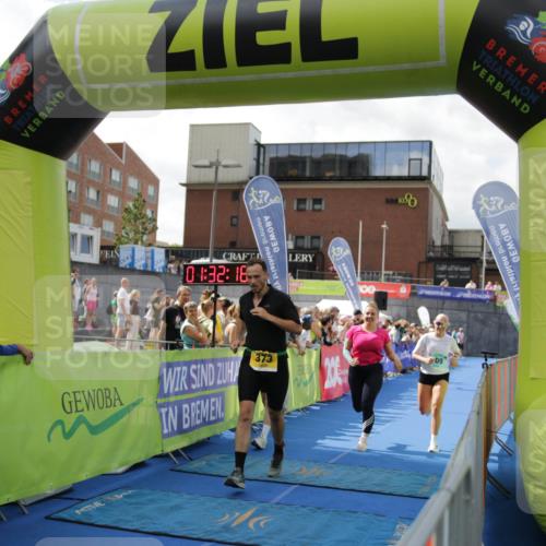 10.08.2025 - GEWOBA Citytriathlon Bremen H.Heesch http://msf.ph/oto/8539978 10.08.2025 11:35:55 Ziel 115, 125, 207, 247, 382 meine-sportfotos.de