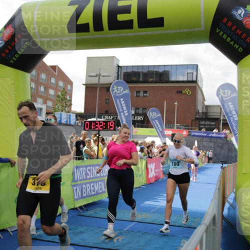 10.08.2025 - GEWOBA Citytriathlon Bremen H.Heesch http://msf.ph/oto/8539983 10.08.2025 11:35:56 Ziel 109, 115, 125, 207, 247, 373, 382 meine-sportfotos.de