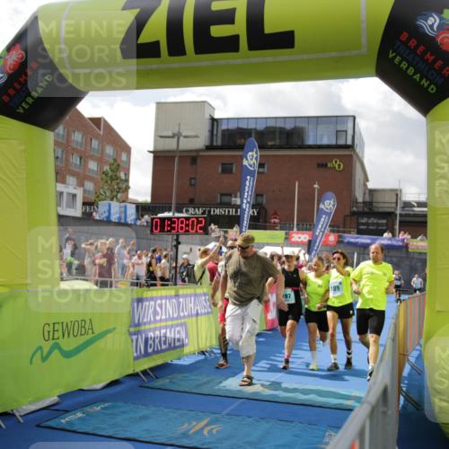 10.08.2025 - GEWOBA Citytriathlon Bremen H.Heesch http://msf.ph/oto/8540054 10.08.2025 11:41:39 Ziel 59, 189, 197, 444 meine-sportfotos.de