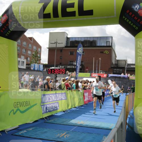 10.08.2025 - GEWOBA Citytriathlon Bremen H.Heesch http://msf.ph/oto/8540079 10.08.2025 11:41:46 Ziel 15, 59, 189, 197 meine-sportfotos.de
