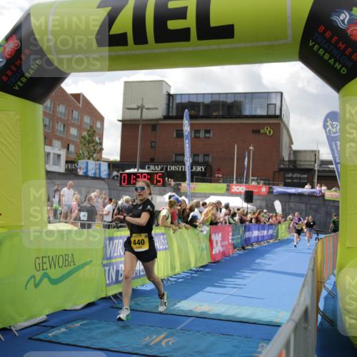 10.08.2025 - GEWOBA Citytriathlon Bremen H.Heesch http://msf.ph/oto/8540106 10.08.2025 11:41:52 Ziel 15, 189, 191, 197, 440 meine-sportfotos.de