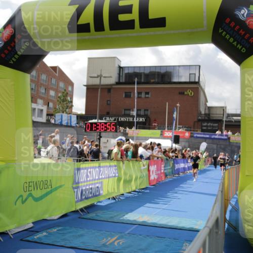 10.08.2025 - GEWOBA Citytriathlon Bremen H.Heesch http://msf.ph/oto/8540173 10.08.2025 11:42:33 Ziel 235, 476 meine-sportfotos.de