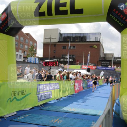 10.08.2025 - GEWOBA Citytriathlon Bremen H.Heesch http://msf.ph/oto/8540178 10.08.2025 11:42:34 Ziel 235, 476 meine-sportfotos.de