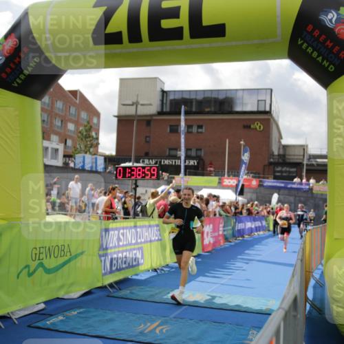 10.08.2025 - GEWOBA Citytriathlon Bremen H.Heesch http://msf.ph/oto/8540202 10.08.2025 11:42:36 Ziel 235, 476 meine-sportfotos.de