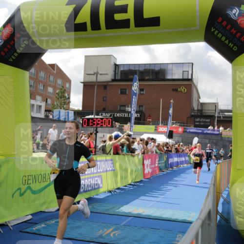 10.08.2025 - GEWOBA Citytriathlon Bremen H.Heesch http://msf.ph/oto/8540209 10.08.2025 11:42:37 Ziel 235, 447, 476 meine-sportfotos.de