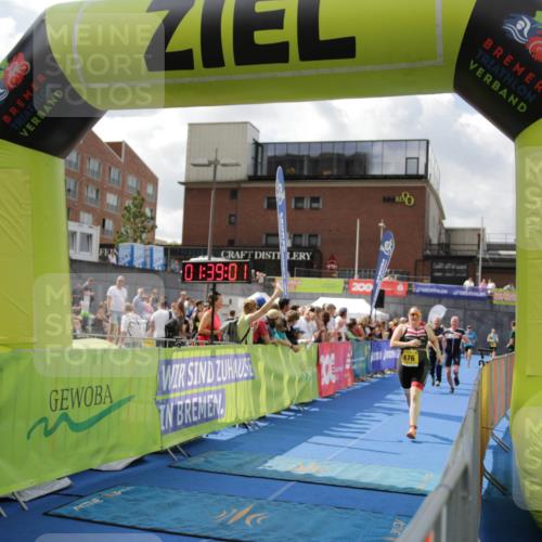 10.08.2025 - GEWOBA Citytriathlon Bremen H.Heesch http://msf.ph/oto/8540222 10.08.2025 11:42:38 Ziel 235, 447, 476 meine-sportfotos.de