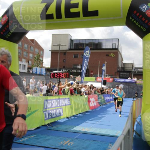 10.08.2025 - GEWOBA Citytriathlon Bremen H.Heesch http://msf.ph/oto/8540279 10.08.2025 11:42:44 Ziel 139, 447, 476 meine-sportfotos.de