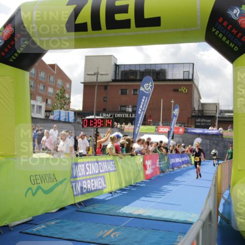 10.08.2025 - GEWOBA Citytriathlon Bremen H.Heesch http://msf.ph/oto/8540345 10.08.2025 11:42:51 Ziel 53, 139, 463 meine-sportfotos.de