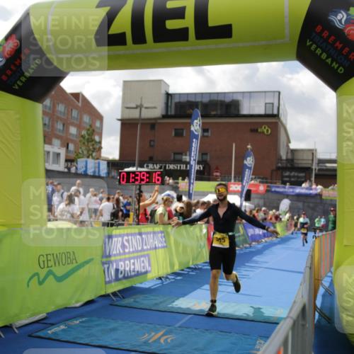 10.08.2025 - GEWOBA Citytriathlon Bremen H.Heesch http://msf.ph/oto/8540371 10.08.2025 11:42:53 Ziel 53, 139, 355, 463 meine-sportfotos.de