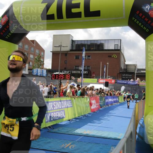 10.08.2025 - GEWOBA Citytriathlon Bremen H.Heesch http://msf.ph/oto/8540387 10.08.2025 11:42:55 Ziel 53, 355, 463 meine-sportfotos.de