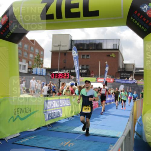 10.08.2025 - GEWOBA Citytriathlon Bremen H.Heesch http://msf.ph/oto/8540398 10.08.2025 11:43:00 Ziel 355 meine-sportfotos.de