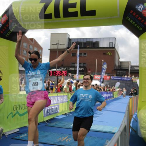 10.08.2025 - GEWOBA Citytriathlon Bremen H.Heesch http://msf.ph/oto/8540445 10.08.2025 11:43:05 Ziel 49, 229, 354, 355, 506 meine-sportfotos.de