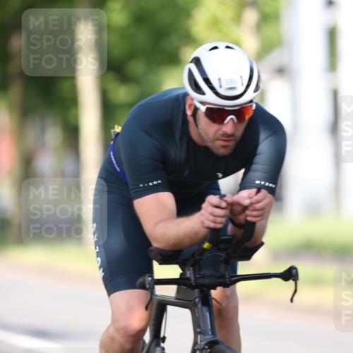 10.08.2025 - GEWOBA Citytriathlon Bremen Yannick Fuchs http://msf.ph/oto/8540756 10.08.2025 10:29:42 Radfahren  meine-sportfotos.de