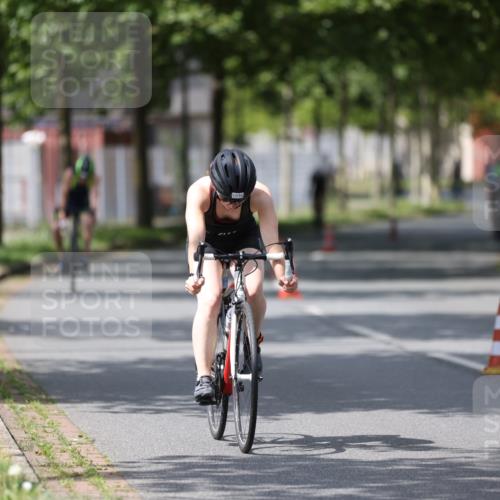 10.08.2025 - GEWOBA Citytriathlon Bremen Yannick Fuchs http://msf.ph/oto/8540884 10.08.2025 12:44:04 Radfahren 608, 661, 731, 908, 954, 1036 meine-sportfotos.de