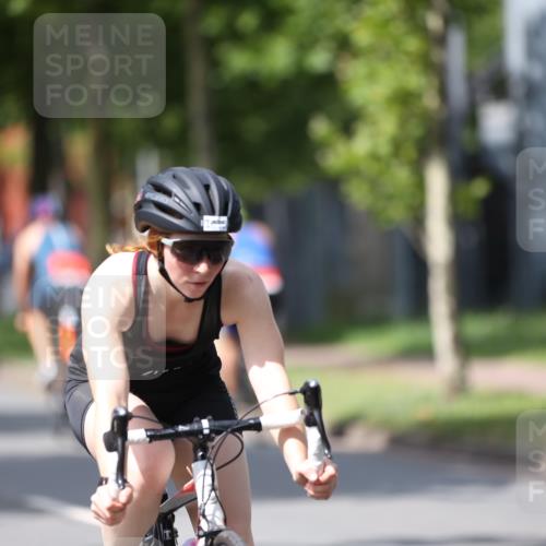 10.08.2025 - GEWOBA Citytriathlon Bremen Yannick Fuchs http://msf.ph/oto/8540896 10.08.2025 12:44:05 Radfahren 608, 661, 731, 908, 954, 1036 meine-sportfotos.de