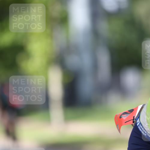 10.08.2025 - GEWOBA Citytriathlon Bremen Yannick Fuchs http://msf.ph/oto/8540925 10.08.2025 12:44:09 Radfahren 661, 693, 703, 713, 731, 746, 908, 1036 meine-sportfotos.de