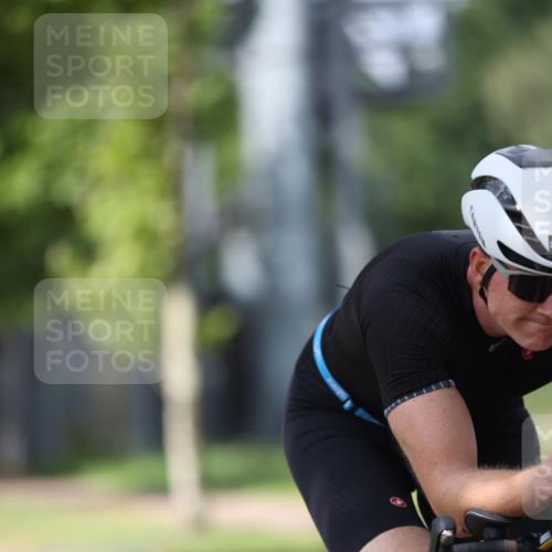 10.08.2025 - GEWOBA Citytriathlon Bremen Yannick Fuchs http://msf.ph/oto/8540970 10.08.2025 12:44:17 Radfahren 661, 669, 693, 703, 713, 731, 746, 908, 911, 965 meine-sportfotos.de