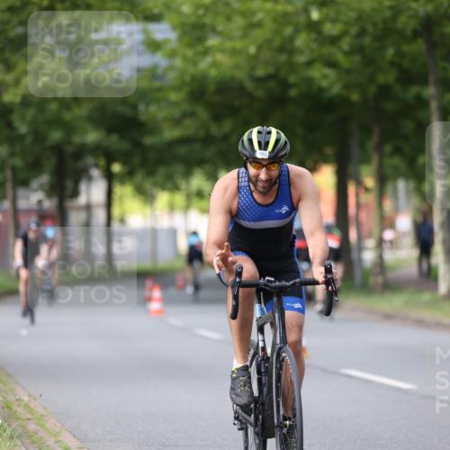 10.08.2025 - GEWOBA Citytriathlon Bremen Yannick Fuchs http://msf.ph/oto/8541189 10.08.2025 12:44:58 Radfahren 638, 647, 716, 727, 786, 808, 809, 816 meine-sportfotos.de