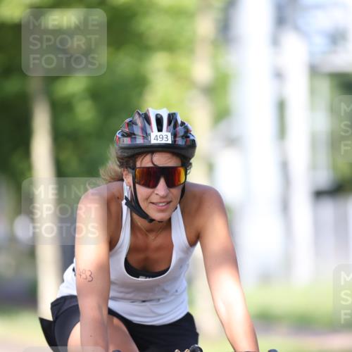 10.08.2025 - GEWOBA Citytriathlon Bremen Yannick Fuchs http://msf.ph/oto/8541200 10.08.2025 10:36:13 Radfahren 231, 373, 401, 450, 493 meine-sportfotos.de