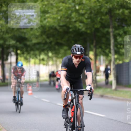 10.08.2025 - GEWOBA Citytriathlon Bremen Yannick Fuchs http://msf.ph/oto/8541207 10.08.2025 12:45:01 Radfahren 638, 647, 716, 727, 786, 808, 816 meine-sportfotos.de