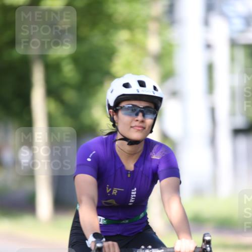 10.08.2025 - GEWOBA Citytriathlon Bremen Yannick Fuchs http://msf.ph/oto/8541213 10.08.2025 10:36:17 Radfahren 117, 159, 231, 373, 378, 401, 450, 493 meine-sportfotos.de