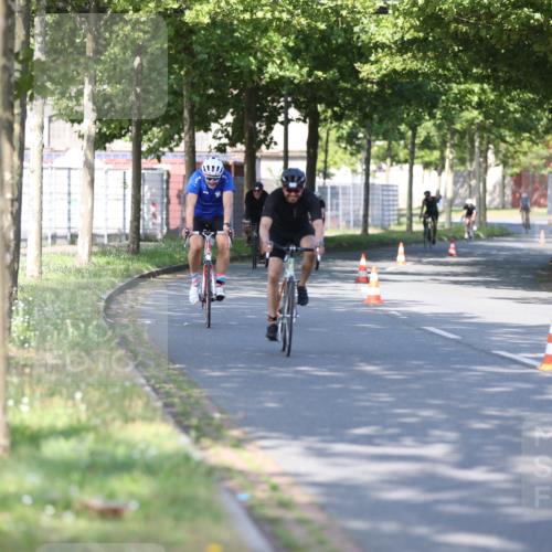 10.08.2025 - GEWOBA Citytriathlon Bremen Yannick Fuchs http://msf.ph/oto/8541241 10.08.2025 10:36:27 Radfahren 99, 117, 159, 231, 378, 397, 401, 447 meine-sportfotos.de