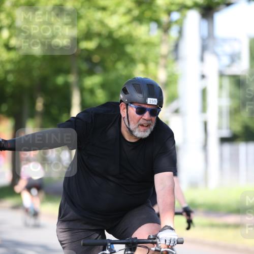 10.08.2025 - GEWOBA Citytriathlon Bremen Yannick Fuchs http://msf.ph/oto/8541286 10.08.2025 10:36:34 Radfahren 99, 115, 117, 159, 231, 378, 397, 447 meine-sportfotos.de