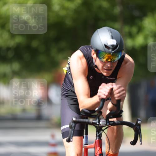 10.08.2025 - GEWOBA Citytriathlon Bremen Yannick Fuchs http://msf.ph/oto/8541291 10.08.2025 12:45:18 Radfahren 633, 712, 724, 808, 828, 851, 946, 1022 meine-sportfotos.de