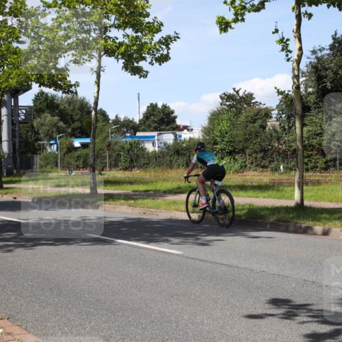 10.08.2025 - GEWOBA Citytriathlon Bremen Yannick Fuchs http://msf.ph/oto/8541303 10.08.2025 14:29:04 Radfahren 168, 172, 188, 321, 403, 447 meine-sportfotos.de