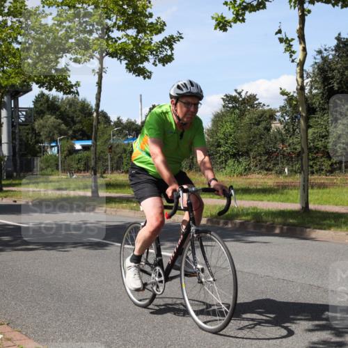 10.08.2025 - GEWOBA Citytriathlon Bremen Yannick Fuchs http://msf.ph/oto/8541350 10.08.2025 14:29:08 Radfahren 168, 172, 188, 321, 389, 403, 447 meine-sportfotos.de