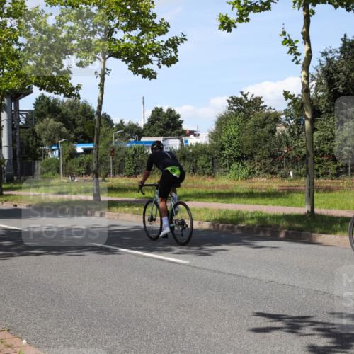 10.08.2025 - GEWOBA Citytriathlon Bremen Yannick Fuchs http://msf.ph/oto/8541376 10.08.2025 14:29:11 Radfahren 168, 172, 188, 321, 389, 447 meine-sportfotos.de