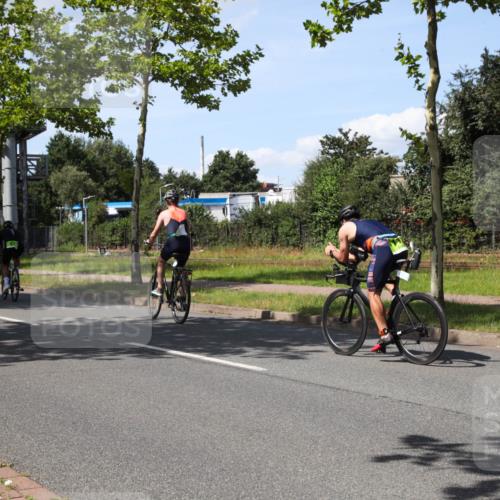 10.08.2025 - GEWOBA Citytriathlon Bremen Yannick Fuchs http://msf.ph/oto/8541389 10.08.2025 14:29:12 Radfahren 168, 172, 188, 321, 389, 447 meine-sportfotos.de