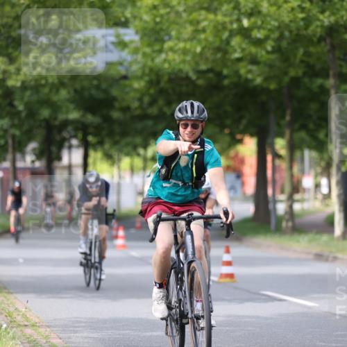 10.08.2025 - GEWOBA Citytriathlon Bremen Yannick Fuchs http://msf.ph/oto/8541392 10.08.2025 12:45:30 Radfahren 676, 724, 828, 851, 930, 939, 946, 1022 meine-sportfotos.de
