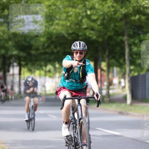 10.08.2025 - GEWOBA Citytriathlon Bremen Yannick Fuchs http://msf.ph/oto/8541395 10.08.2025 12:45:30 Radfahren 676, 724, 828, 851, 930, 939, 946, 1022 meine-sportfotos.de