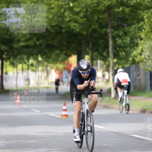 10.08.2025 - GEWOBA Citytriathlon Bremen Yannick Fuchs http://msf.ph/oto/8541401 10.08.2025 12:45:31 Radfahren 676, 724, 828, 851, 930, 939, 946, 1022 meine-sportfotos.de