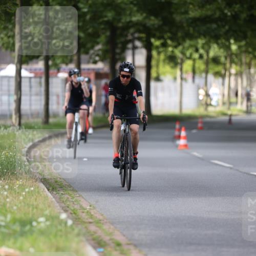 10.08.2025 - GEWOBA Citytriathlon Bremen Yannick Fuchs http://msf.ph/oto/8541419 10.08.2025 12:45:33 Radfahren 676, 724, 748, 851, 930, 939, 946, 1022 meine-sportfotos.de