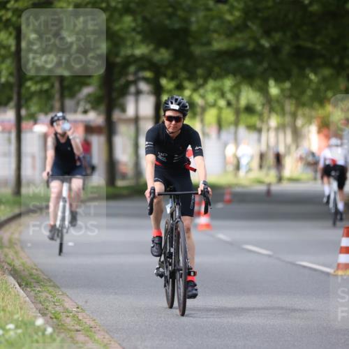 10.08.2025 - GEWOBA Citytriathlon Bremen Yannick Fuchs http://msf.ph/oto/8541427 10.08.2025 12:45:33 Radfahren 676, 724, 748, 851, 930, 939, 946, 1022 meine-sportfotos.de