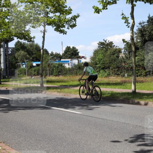 10.08.2025 - GEWOBA Citytriathlon Bremen Yannick Fuchs http://msf.ph/oto/8541456 10.08.2025 14:29:19 Radfahren 117, 172, 188, 206, 212, 351, 365, 389, 447 meine-sportfotos.de