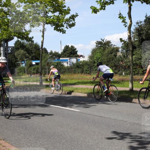 10.08.2025 - GEWOBA Citytriathlon Bremen Yannick Fuchs http://msf.ph/oto/8541530 10.08.2025 14:29:28 Radfahren 117, 179, 188, 206, 212, 351, 365, 373, 389, 405, 447, 466, 487, 517 meine-sportfotos.de